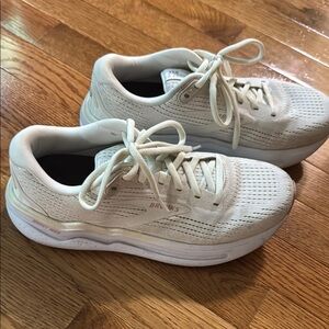 Brooks ghost max
